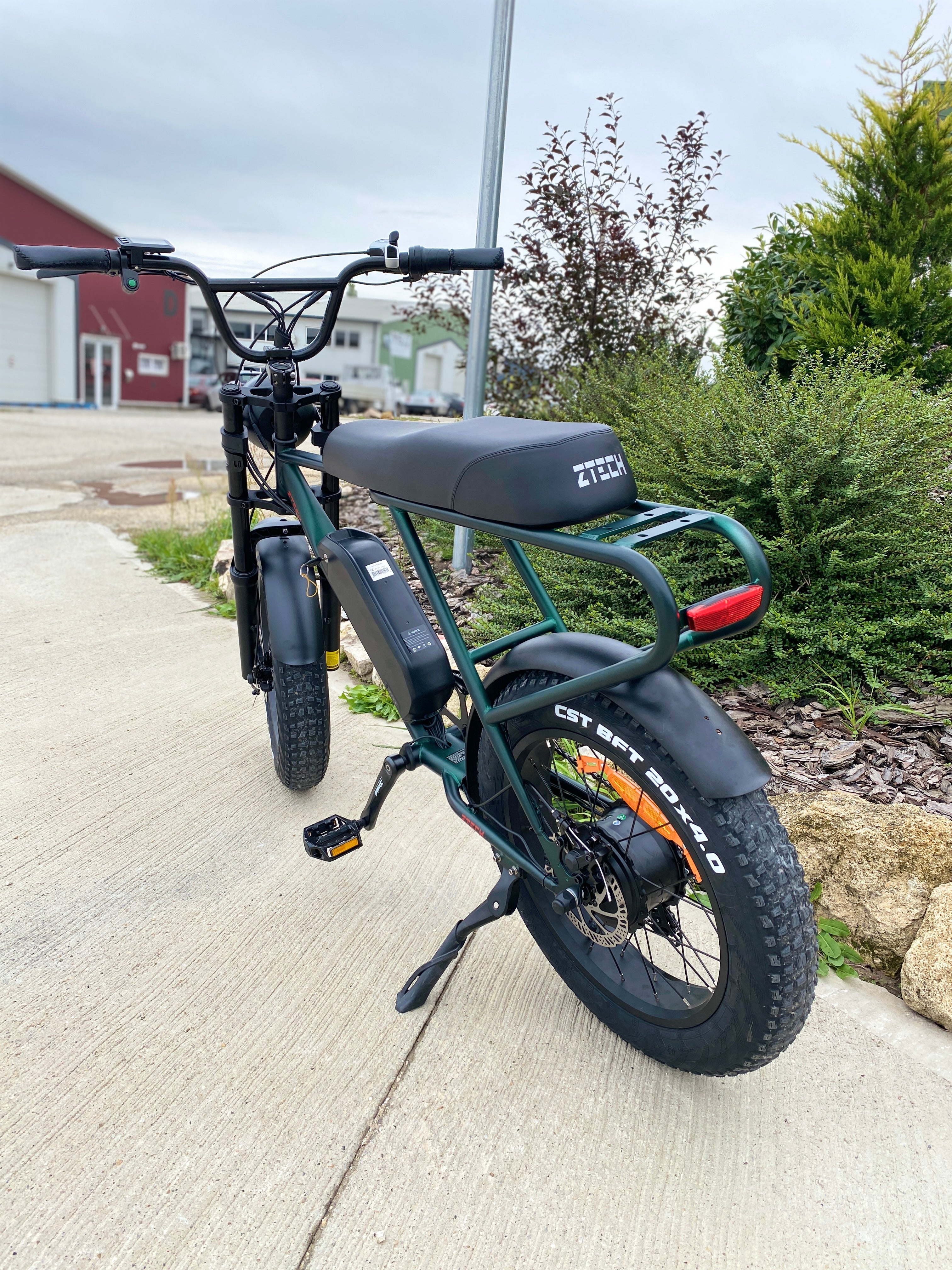 Bicicleta Electrica Bomber ZTECH ZT-86 250W 48V 13Ah