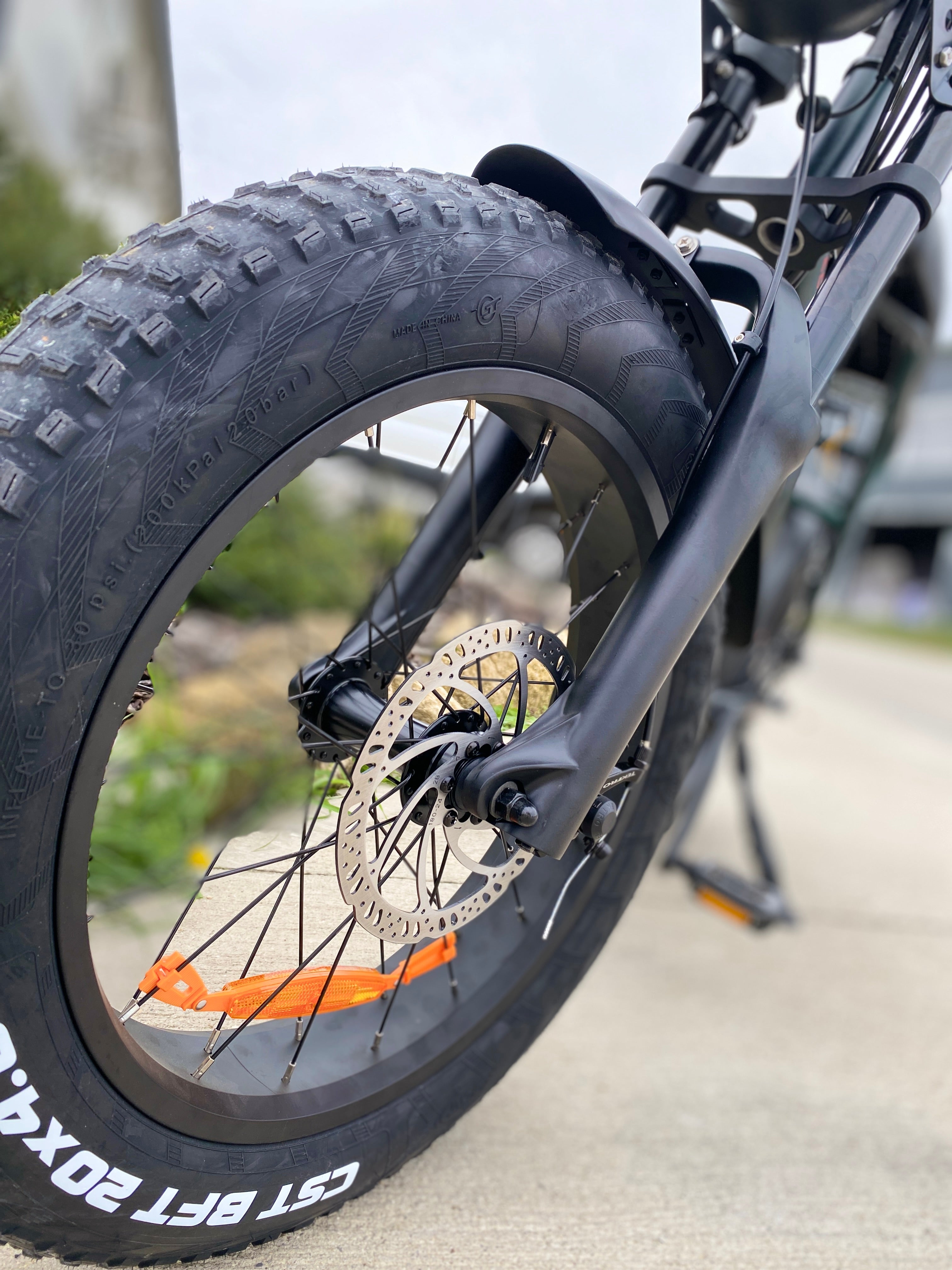 Bicicleta Electrica Bomber ZTECH ZT-86 250W 48V 13Ah