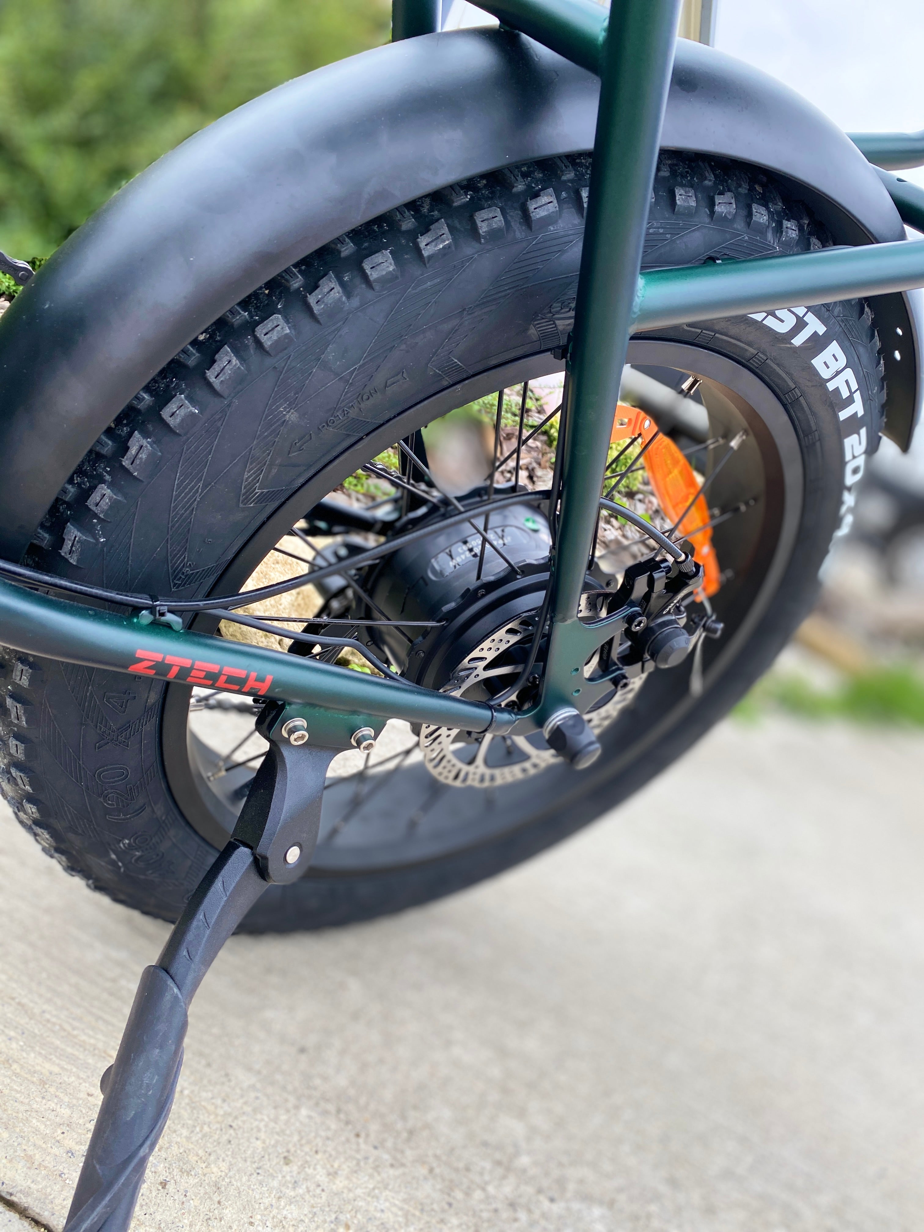 Bicicleta Electrica Bomber ZTECH ZT-86 250W 48V 13Ah