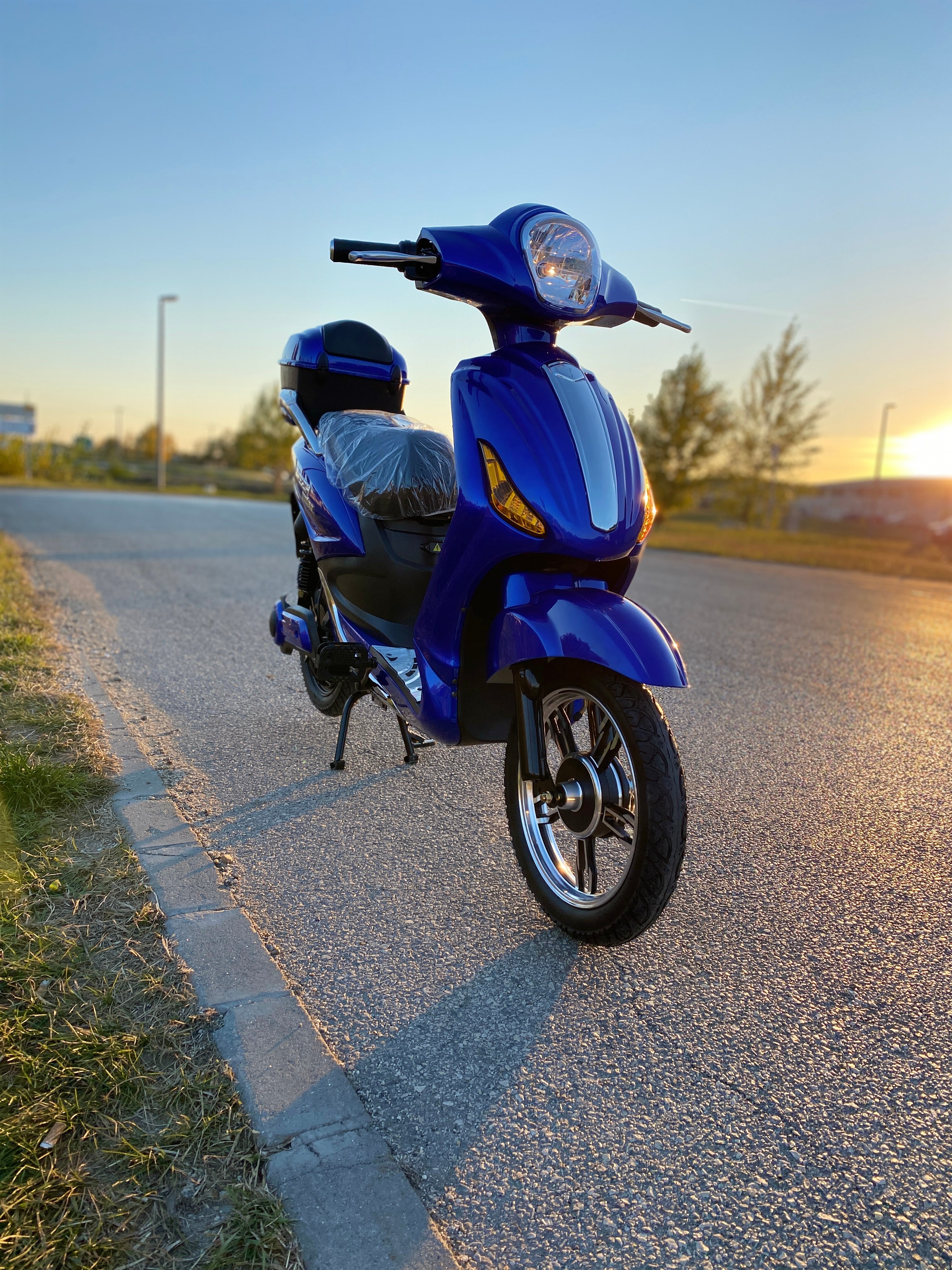 Bicicletă electrică ZTECH ZT-09-A Classic 48V 12Ah 300W 25km/h