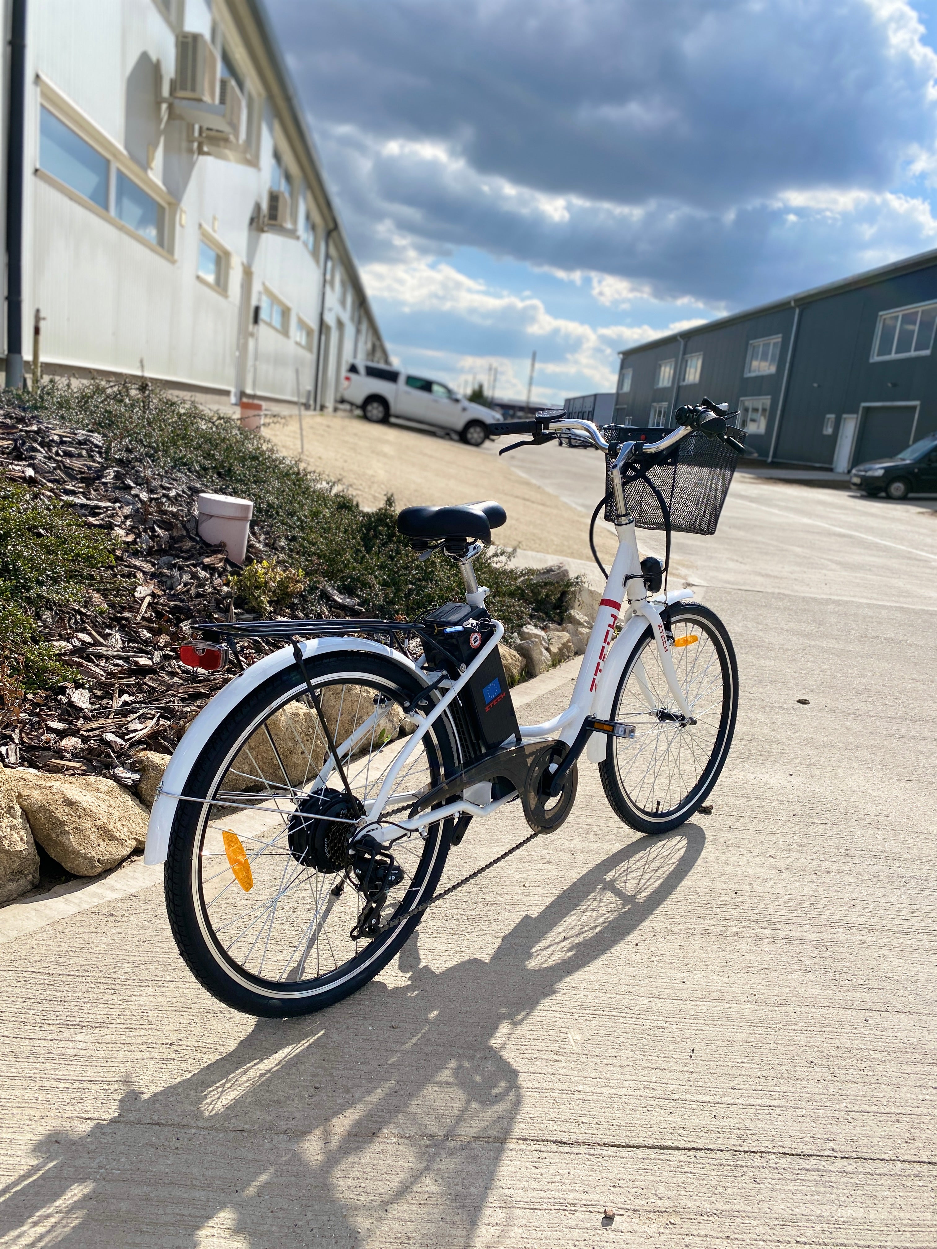 Bicicletă electrică ZTECH ZT-32 Barcelona Litiu 26" 250W 36V 9Ah