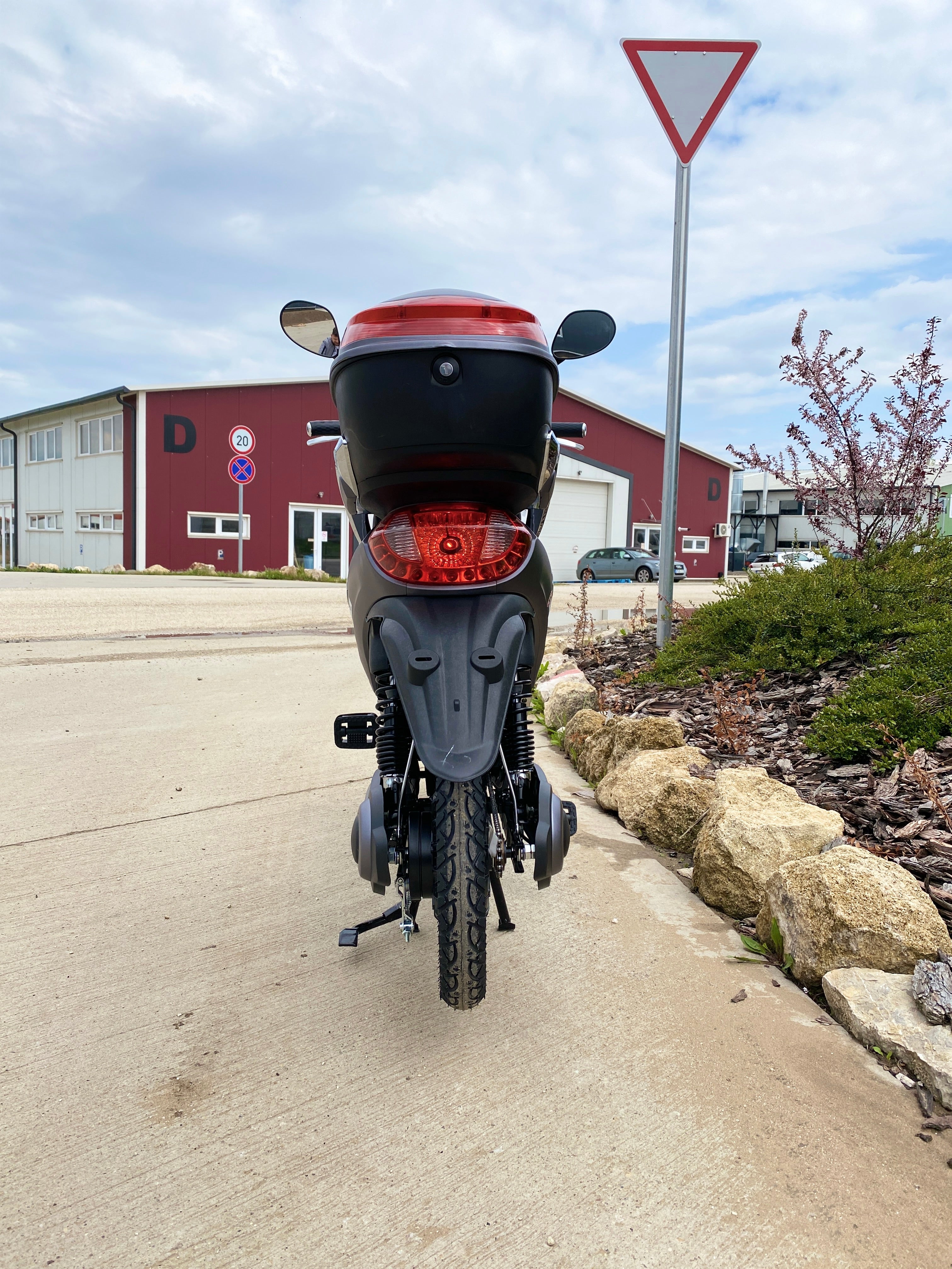 Bicicletă electrică ZTECH ZT-09-A Classic 48V 12Ah 300W 25km/h